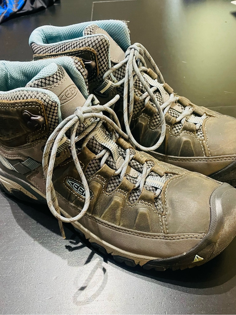 Keen Women's Targhee III 1023040 Leather Waterproof Hiking Boots Size 11 shoes